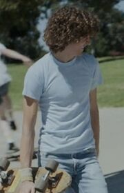 ST4-Older Skater
