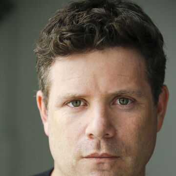 Sean Astin Stranger Things Wiki Fandom Sean Astin Stranger Things Wiki Fandom