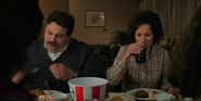 S2E1-The Hollands eating and drinking