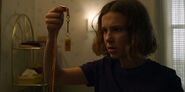 Stranger-Things-season-3-screenshots-Chapter-3-The-Case-of-the-Missing-Lifeguard-050