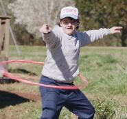 Gaten Hula Hooping