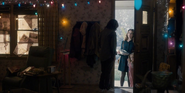 On-Stranger-Things-Karen-makes-Joyce-a-casserole-640x319