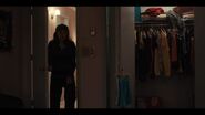 S4E3-El entering her bedroom