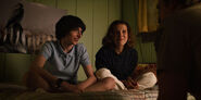 Stranger-Things-season-3-screenshots-episode-1-Suzie-Do-You-Copy-042