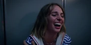 S3E7-Robin laughing hysterically