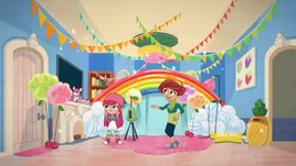 Strawberry's Friendship Party