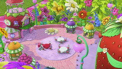 Strawberry shortcake berry bitty market hotsell