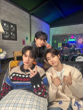 (2 Kids Show) Lee Know Changbin HAN Twitter 240110