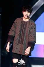 "District 9" (Hyunjin)