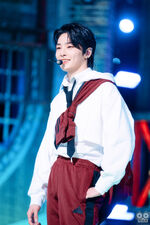 "MANIAC" Inkigayo Apr. 3