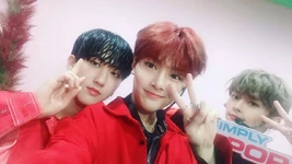 @_simplykpop Apr. 4, 2019