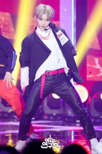 "MIROH" Show! Music Core Apr. 6