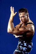 Jean-Claude Van Damme in Street Fighter The Movie Arcade