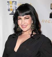 Grey DeLisle (2)