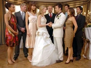 Miriam und Robert bekennen sich in einer symbolischen Zeremonie zu ihrer Liebe.