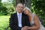Werner und Charlotte haben von der Geburt ihres Enkels erfahren.