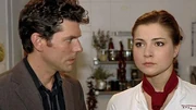 Laura gesteht , dass es aus ist.