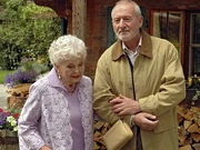 Almuth von Thalheim sorgt für Aufsehen bei den Sonnbichlers.