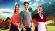 Lucy zusammen mit Jessica und Paul im Vorspann der 16. Staffel