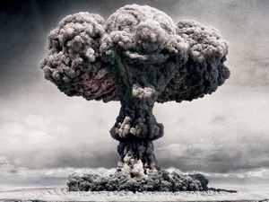 Is this a nuclear bomb going off, or is it the face of a ? NYES!