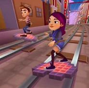 Jolien and Marco surfing on Pixel Heart in Paris