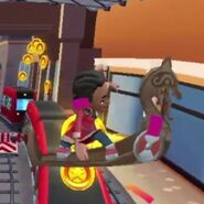 Lana com seu Traje Viking com a prancha Viking