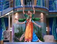 TheSwamiAndTheMommy1.png (403 KB) Padma dancing with Moseby and London