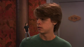 18111-the-suite-life-on-deck-so-you-think-you-can-date