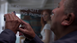 Louis Litt - Managing Partner (9x3)