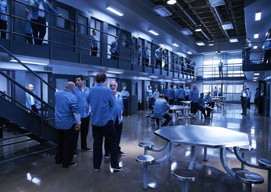 federal prison cell minimum security