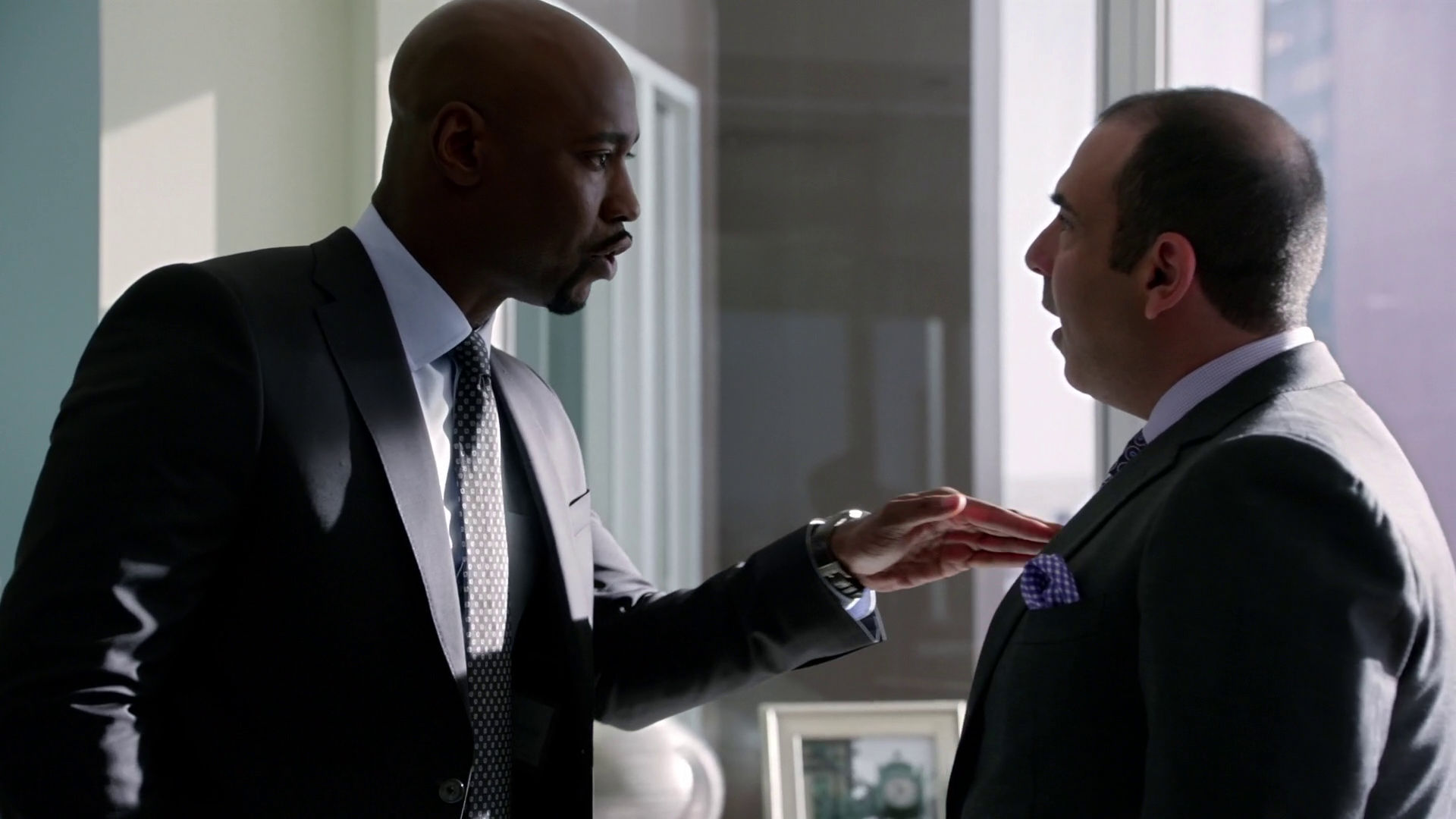 Watch suits season shop 4 episode 2