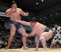 Shoketsu defeats Kizenryu (c. 2010)