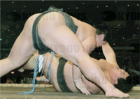 Goto defeats Yanagawa in Makushita (c. 1996)