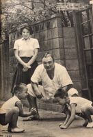 Tsurugamine with his kids
