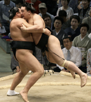 Kyokutenho lifts and defeats Harumafuji (c. 2010)