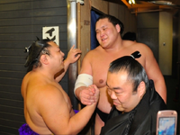 Satonofuji with future Yokozuna Terunofuji (c. 2015)