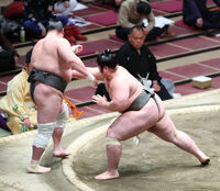 Takakento ensures promotion to Juryo (c. 2021)