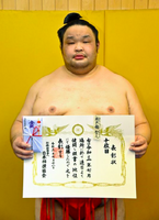 Mitoryu wins his first Juryo Yusho (c. 2021)