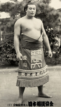 Yutakayama Katsuo | Sumowrestling Wiki | Fandom