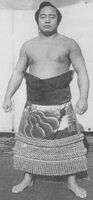 Tochioyama with his kesho-mawashi