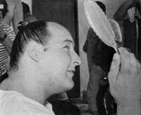 Kototenzan checks out his new chonmage (c. 1986)