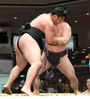 Nikko pushes out and defeats Shinyashiki (c. 2023)