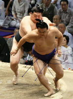 Hokutoriki defeats Sokokurai (c. 2010)