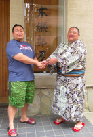 Kizakiumi with his brother Churanoumi (c. 2019)