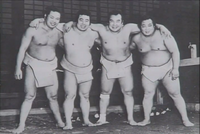 Wakahaguro (right) with his Tatsunami heya stablemates