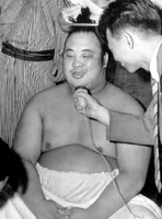 Wakahaguro reacts after winning the Yusho (c. 1959)