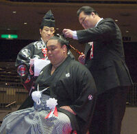 Kanechika's retirement ceremony (c. 2004)