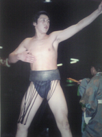 Kyokutenho during his time in the unsalaried ranks (c. 1992)