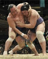 Shironoryu battles Tanzo (c. 2013)
