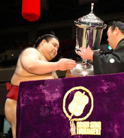 Takayasu wins his 2nd one-day-tournament (c. 2020)